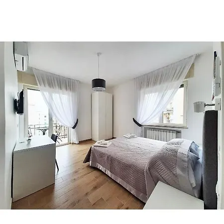 Casacapaldo 4* نابولي